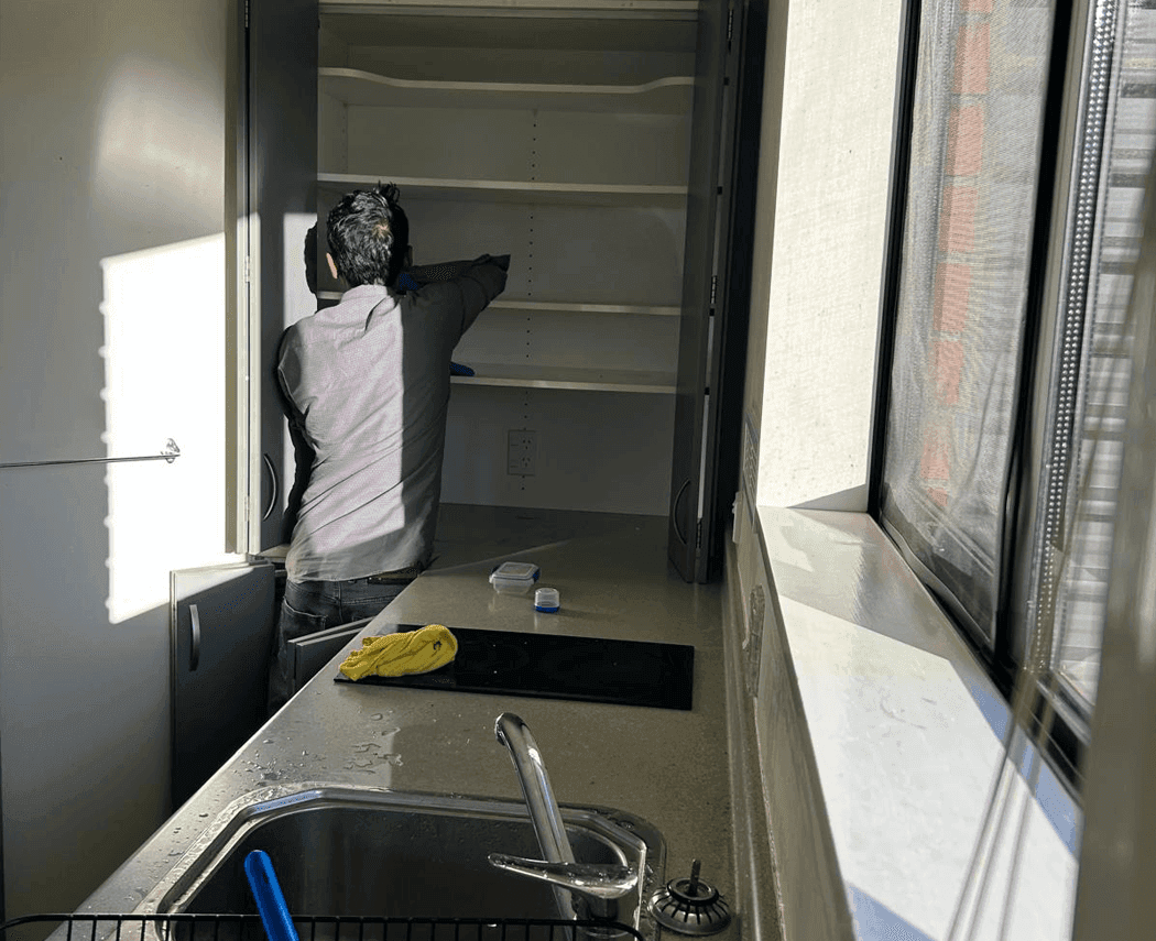 Get More Space with Professional Decluttering Services